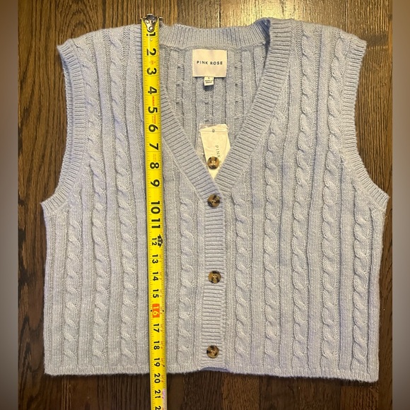 NWT Pink Rose Blue Button Down Knit Sweater Vest - women’s large - Picture 6 of 10